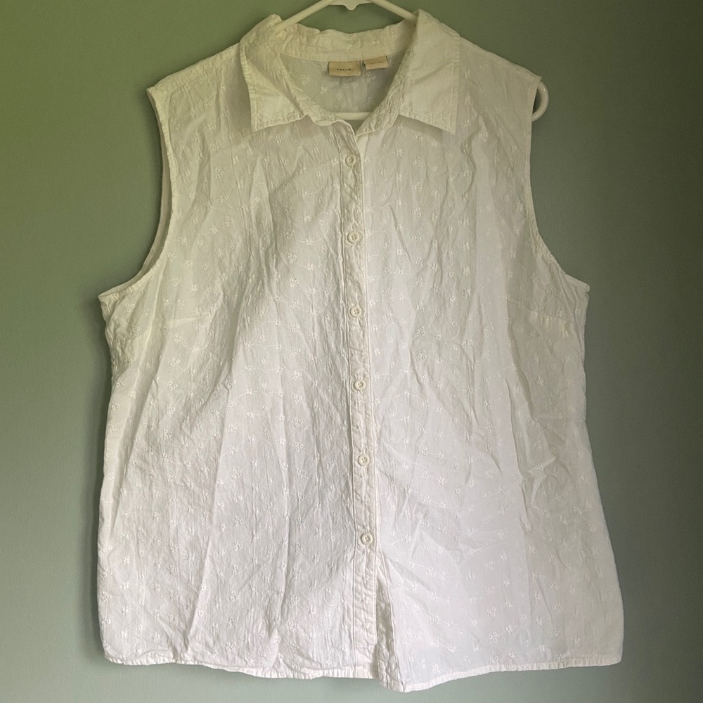 Falls Creek embroidered floral button down tank top